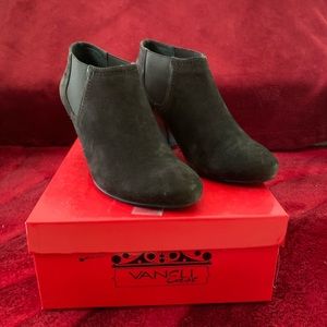 Van Eli Brown Suede Ankle Boots